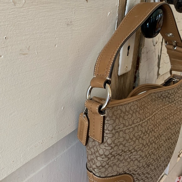 Coach brown tan logo shoulder bag - Picture 4 of 7